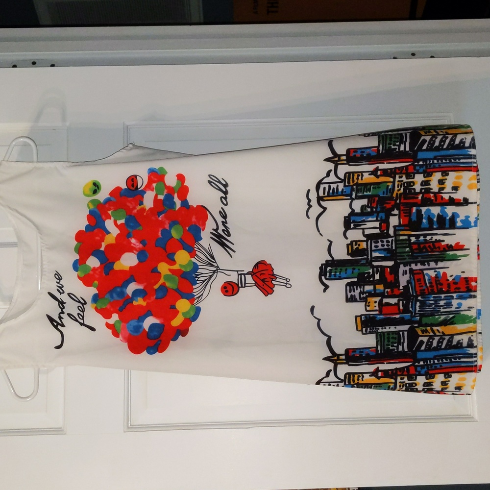 White/multicolor balloon cityscape sleeveless top